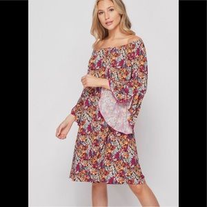 EUC Honeyme offshoulder dress with flared sleeves